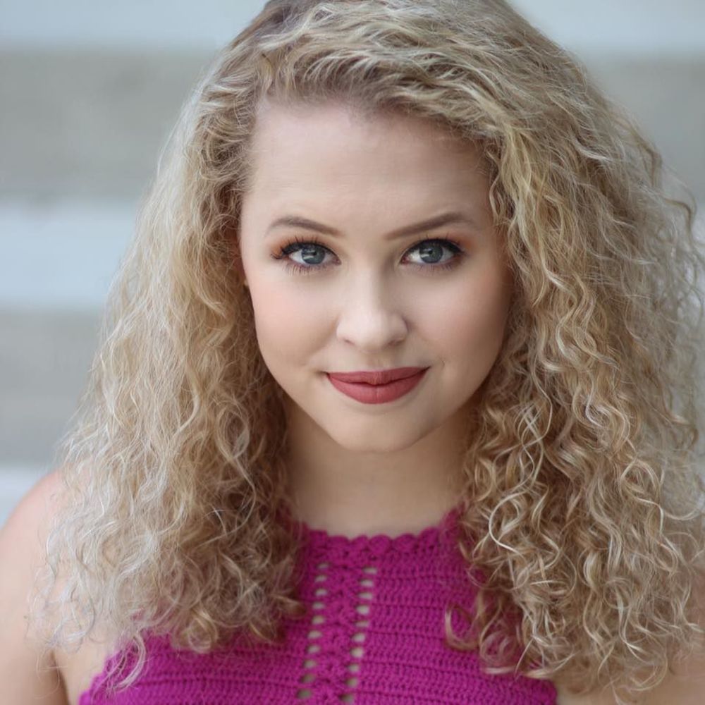 Meet your Posher, Belle